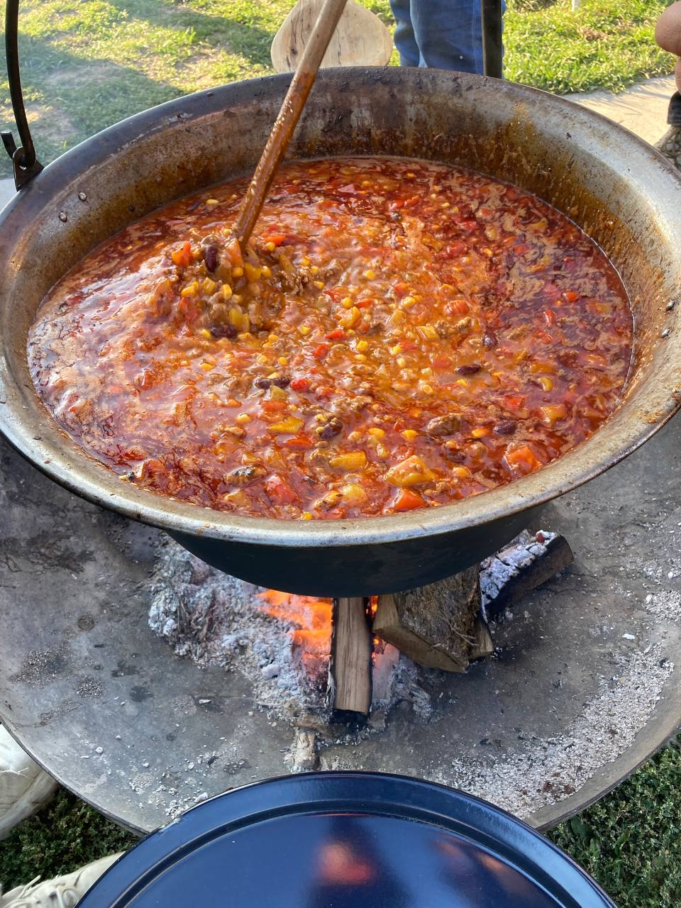 Chili Essen am Bogensportplatz des UBSC Artemis Wien.