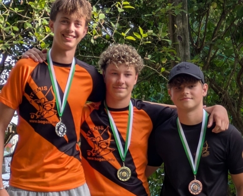 Bogensport Sterntunier - Medaillen ohne Ende für die Artemis Familie