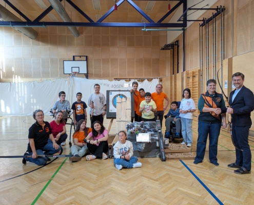 Artemis Wien unterstützt das Bogensporttraining in der integrativen Schule Hernals. Bogensport, auch mit Handicap möglich. Artemis Wien unterstützt das Bogensporttraining in der integrativen Schule Hernals. Bogensport, auch mit Handicap möglich.